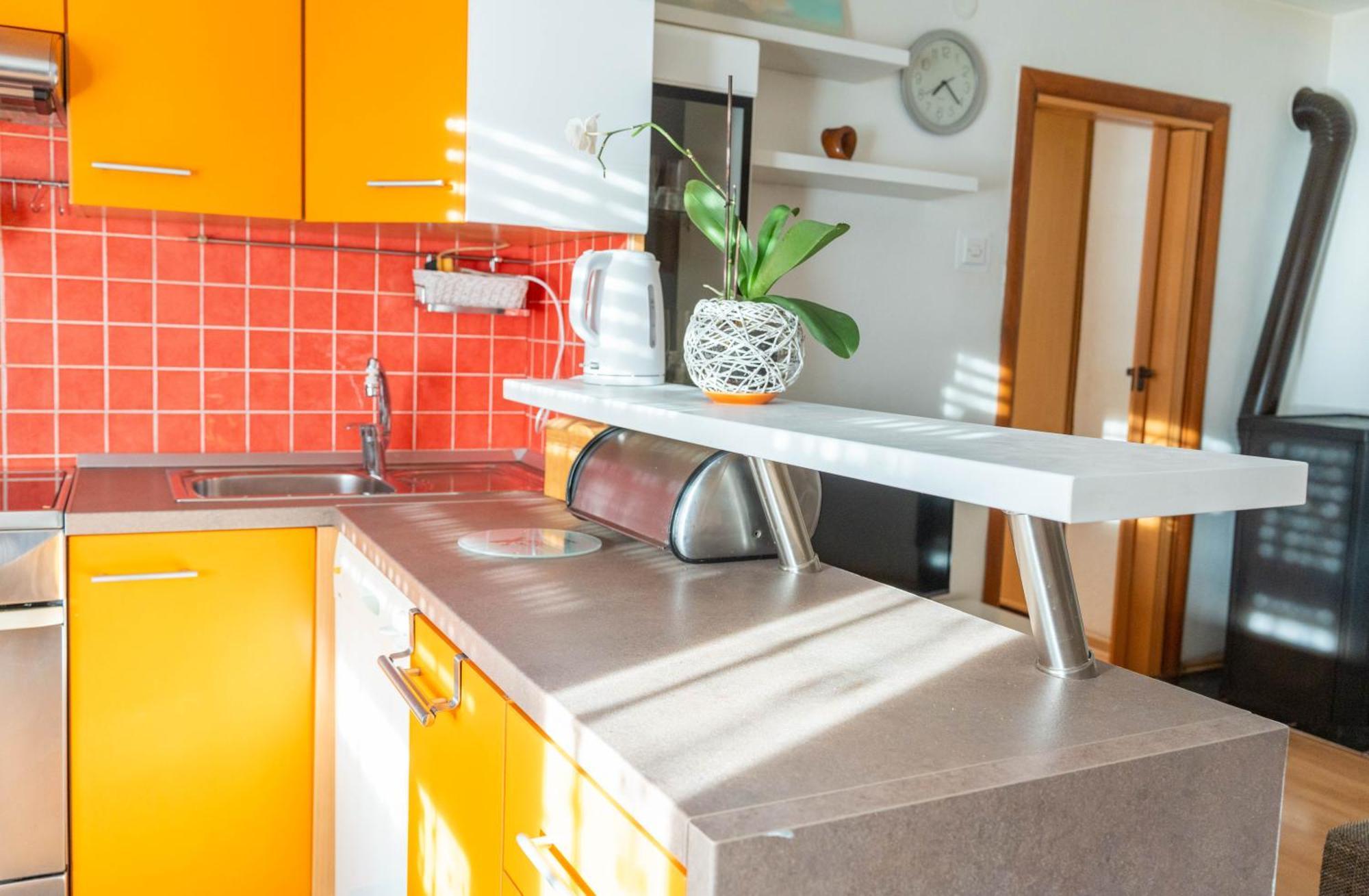 Apartman Lili Knin Buitenkant foto